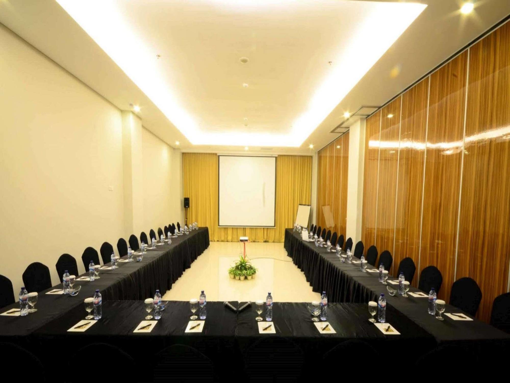 The Sahira Hotel Syariah Bogor Exteriér fotografie
