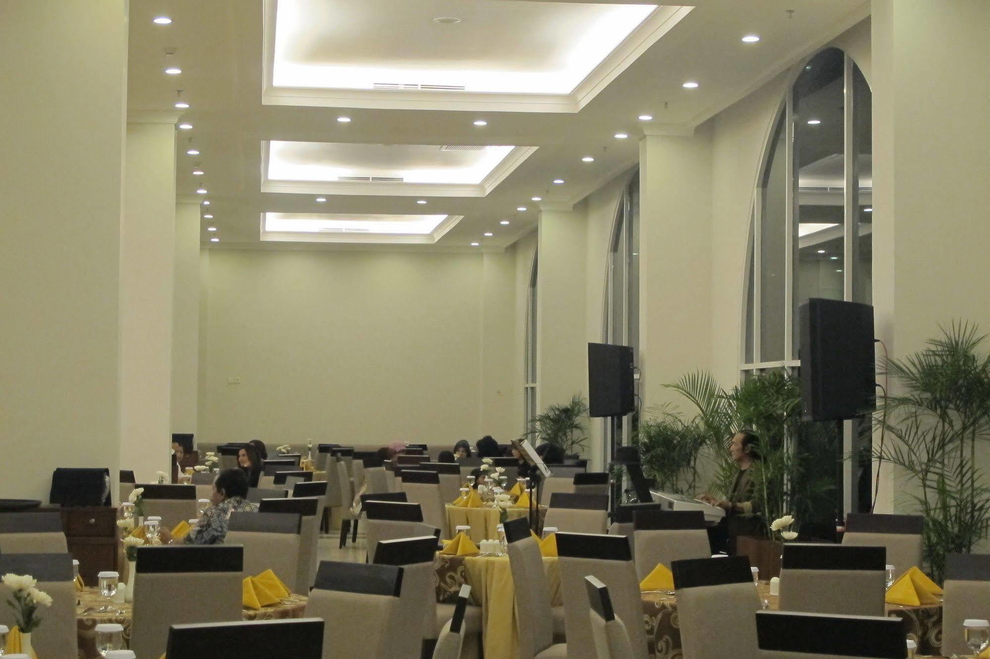 The Sahira Hotel Syariah Bogor Exteriér fotografie